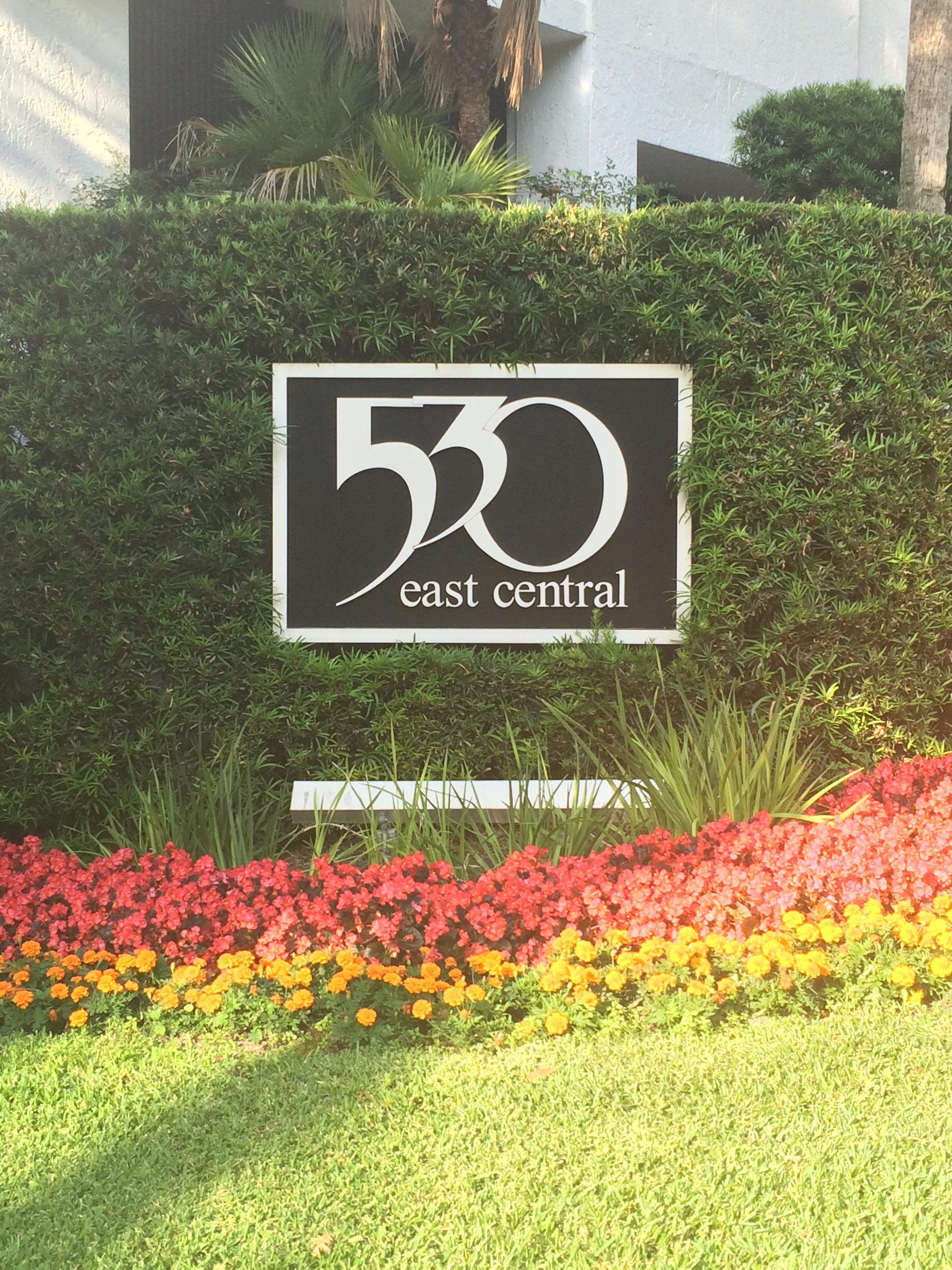 530 E Central Sign